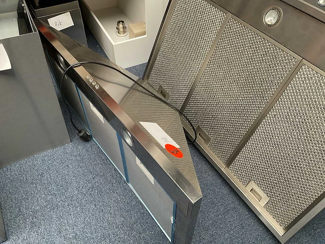Indesit ihbs9.4amx afzuigkap - afbeelding 2 van  4