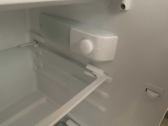 Indesit inbouw koelkast met vriesvak - afbeelding 3 van  4