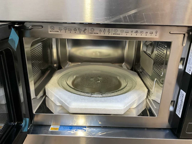 Indesit mwi 120 sx inbouw solo-magnetron - afbeelding 4 van  5