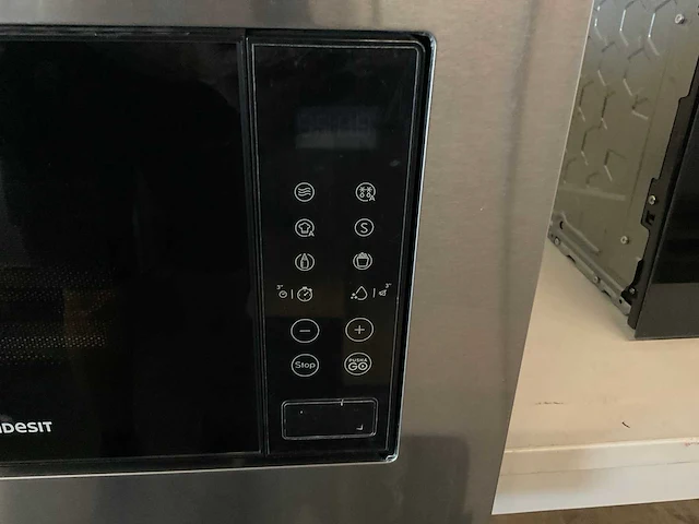 Indesit mwi 120sx solo inbouw magnetron - afbeelding 3 van  5