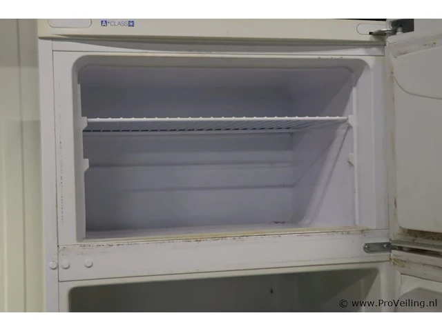 Indesit taa5 koelkast met vriesvak - 70x70x179cm - afbeelding 7 van  13