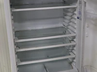 Indesit taa5 koelkast met vriesvak - 70x70x179cm - afbeelding 8 van  13