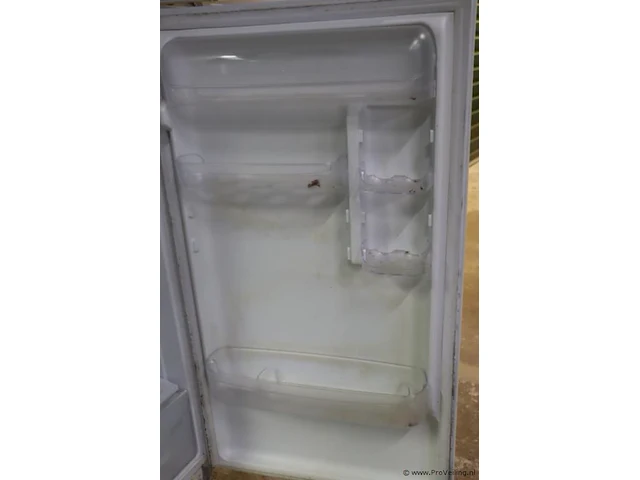 Indesit taa5 koelkast met vriesvak - 70x70x179cm - afbeelding 9 van  13