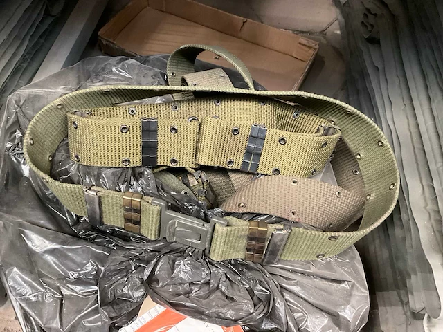 Individual equipment belt (32x) - afbeelding 1 van  2