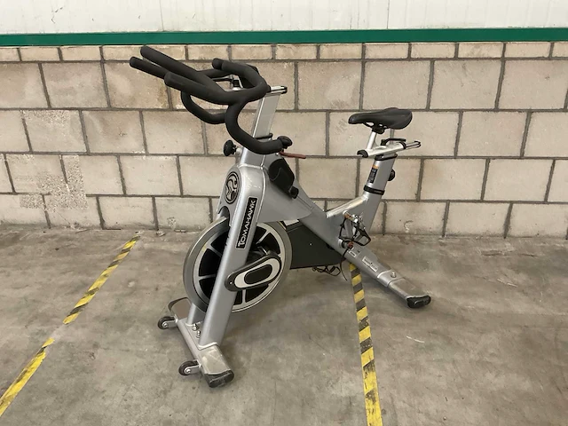 Indoor cycling tomahawk s-serie class s spinningbike - afbeelding 1 van  4