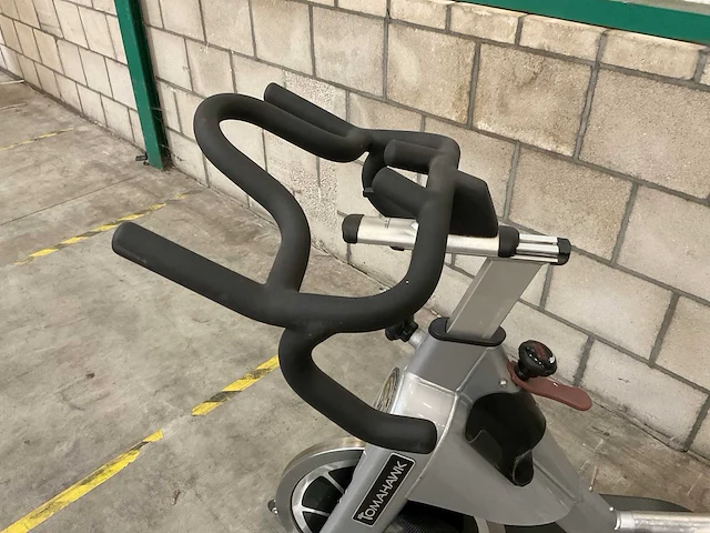 Indoor cycling tomahawk s-serie class s spinningbike - afbeelding 2 van  4