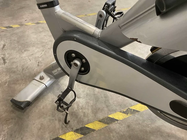 Indoor cycling tomahawk s-serie class s spinningbike - afbeelding 5 van  5