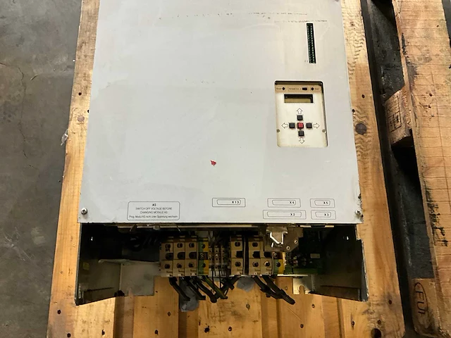 Indramat rac 2.3-250-380-a frequentieregelaar - afbeelding 4 van  6