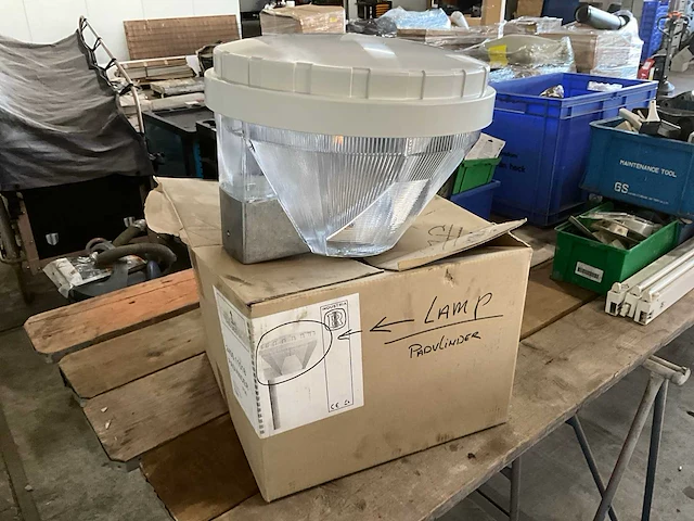 Industria padvlinder lantaarnpaal lamp - afbeelding 1 van  4