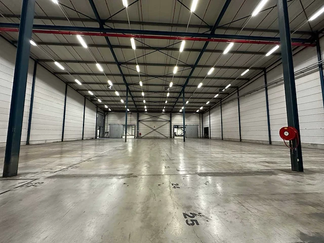 Industrie gebouw opslaghal 1 - 75,5x32,5m - afbeelding 9 van  17