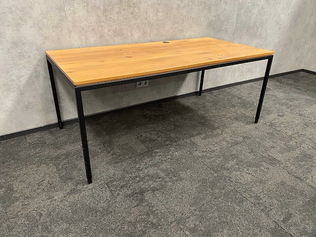 Industrieel bureau 180x90 - in hoogte instelbaar - afbeelding 1 van  10
