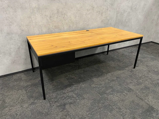 Industrieel bureau 200x90 - in hoogte instelbaar - afbeelding 1 van  15