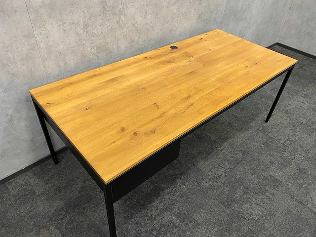 Industrieel bureau 200x90 - in hoogte instelbaar - afbeelding 8 van  15