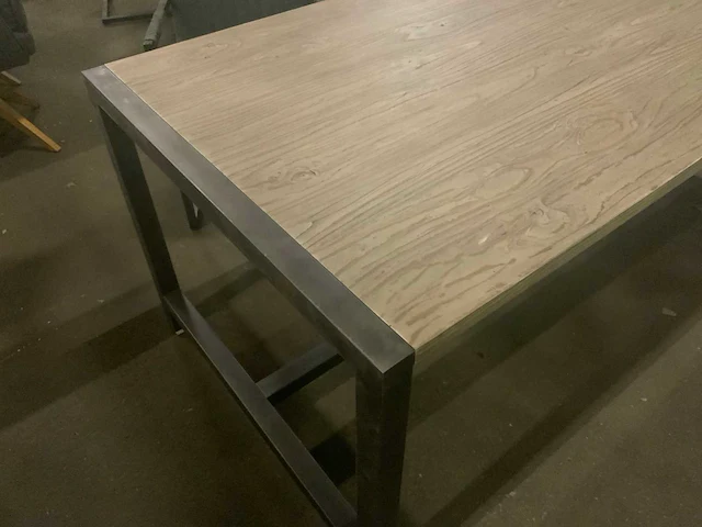 Industriële eetkamertafel 190cm - afbeelding 3 van  4
