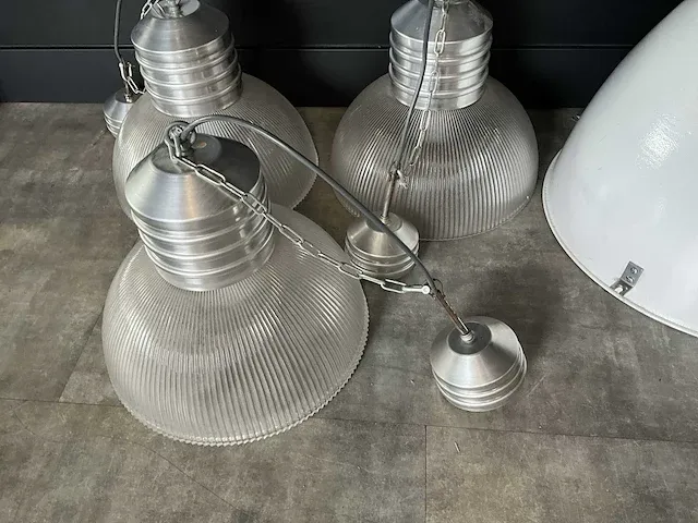 Industriële hanglampen (4x) - afbeelding 2 van  6