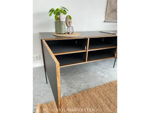 Industriële lange tv-meubel van teak en staal tower living, pandora, teak / antraciet - afbeelding 2 van  16