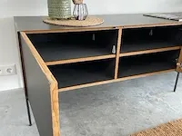 Industriële lange tv-meubel van teak en staal tower living, pandora, teak / antraciet - afbeelding 2 van  16