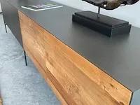 Industriële lange tv-meubel van teak en staal tower living, pandora, teak / antraciet - afbeelding 10 van  16