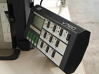 Industriële naaimachine op tafel, durkopp adler, k467 990096 467-65-fa-373, 1995 - afbeelding 2 van  14