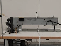 Industriële naaimachine op tafel, durkopp adler, k467 990096 467-65-fa-373, 1995 - afbeelding 9 van  14