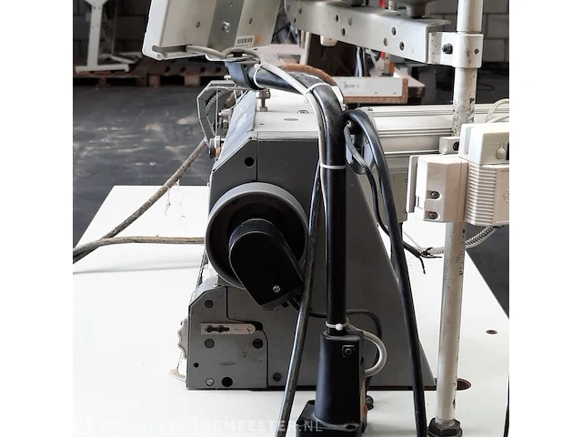 Industriële naaimachine pfaff, 1420 - afbeelding 10 van  15