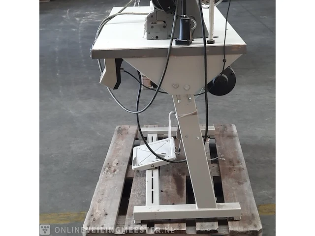 Industriële naaimachine pfaff, 1420 - afbeelding 15 van  15