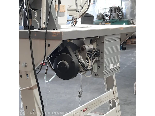 Industriële naaimachine pfaff, 1420 - afbeelding 7 van  15