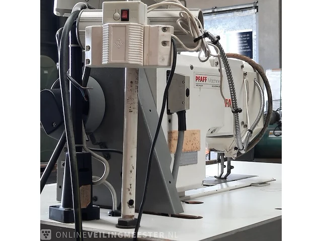 Industriële naaimachine pfaff, 1420 - afbeelding 9 van  15