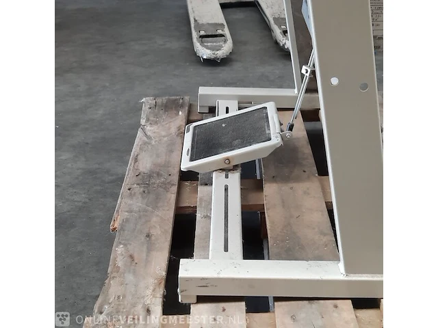 Industriële naaimachine pfaff, 1420 - afbeelding 11 van  17