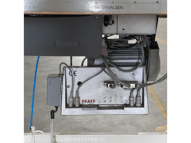 Industriële naaimachine pfaff, 1420 - afbeelding 16 van  17