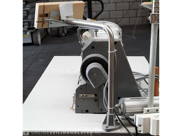 Industriële naaimachine pfaff, 1420 - afbeelding 7 van  17