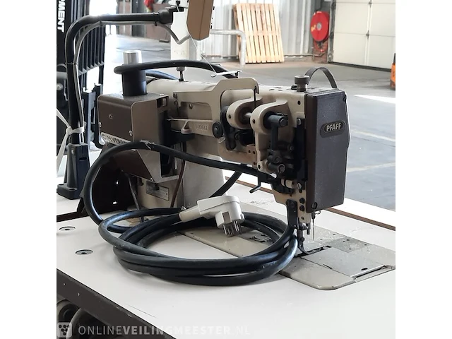 Industriële naaimachine pfaff, 650 - afbeelding 10 van  15