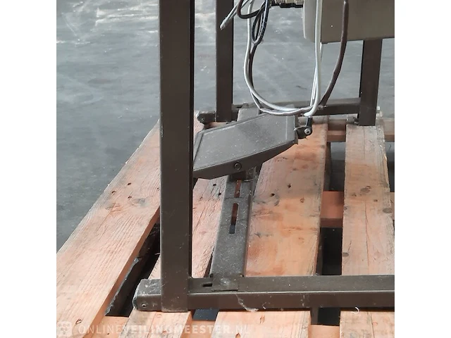 Industriële naaimachine pfaff, 650 - afbeelding 15 van  15
