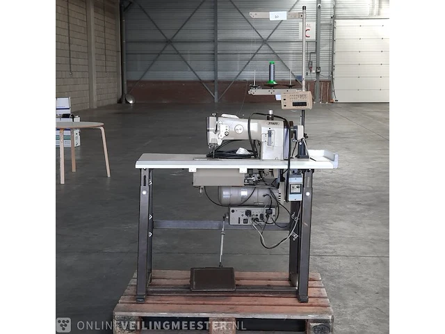 Industriële naaimachine pfaff, 650 - afbeelding 1 van  15