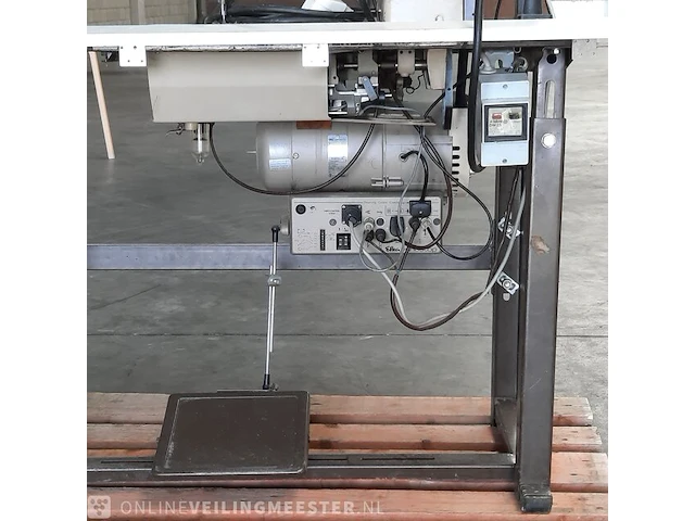 Industriële naaimachine pfaff, 650 - afbeelding 4 van  15