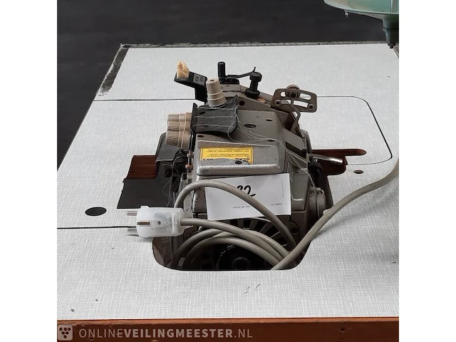 Industriële naaimachine - afbeelding 10 van  17