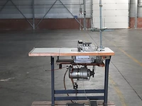 Industriële naaimachine - afbeelding 1 van  17