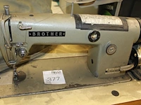 Industriële naaimachinetafel brother db2-b755-100 380 v. afmeting 106 x 50 x 80 cm. - afbeelding 3 van  3