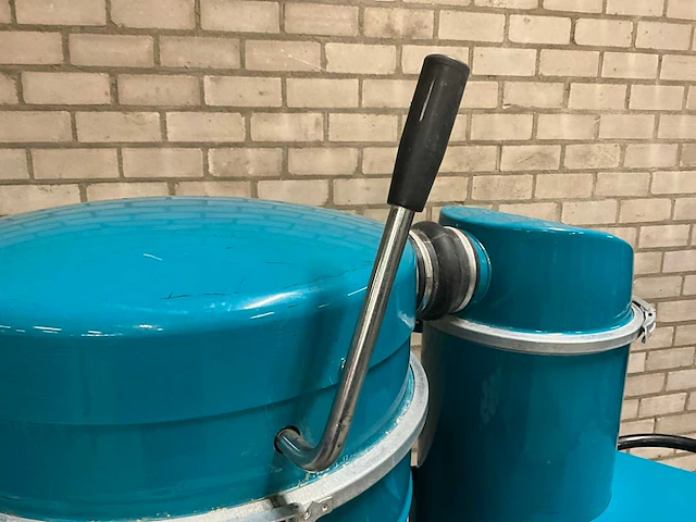 Industriële nat/droog stofzuiger - afbeelding 7 van  15
