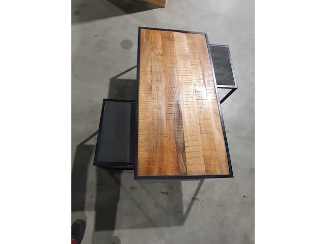 Industriële salontafelset – hout en zwart staal, starfurn, 2024 - afbeelding 3 van  3