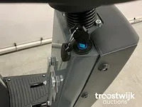 Industriële schrobzuigmachine - afbeelding 9 van  23