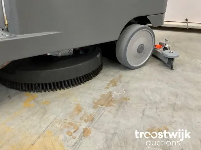 Industriële schrobzuigmachine - afbeelding 14 van  19