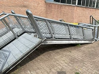 Industriële toegangstrap - 13 treden - platform - afbeelding 3 van  10
