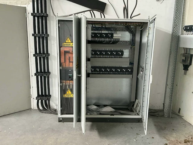 Industriële transformatorinstallatie - afbeelding 1 van  52