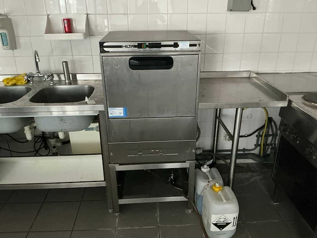 Industriële vaatwasser - afbeelding 1 van  9