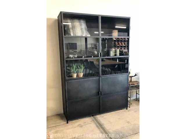 Industriële vitrine buffetkast in zwart staal rusty furniture, zwart, bouwjaar 2023 - afbeelding 1 van  12