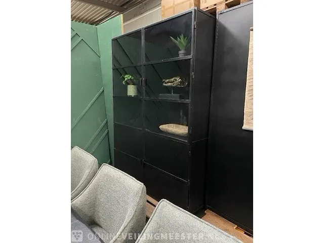 Industriële vitrine buffetkast in zwart staal rusty furniture, zwart, bouwjaar 2023 - afbeelding 11 van  12