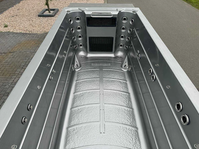 Infinitas 15 persoons dubbele cabine jacuzzi / zwemspa en buitenspa - afbeelding 15 van  34