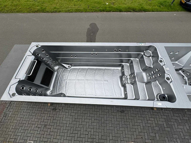 Infinitas 15 persoons dubbele cabine jacuzzi / zwemspa en buitenspa - afbeelding 23 van  34