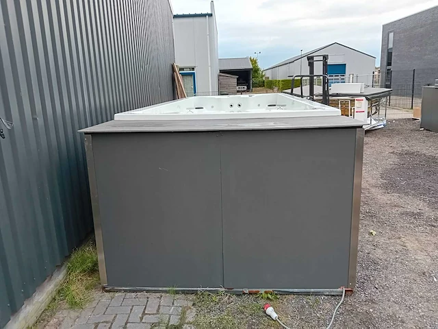 Infinitas 15 persoons jacuzzi en zwemspa - afbeelding 3 van  44